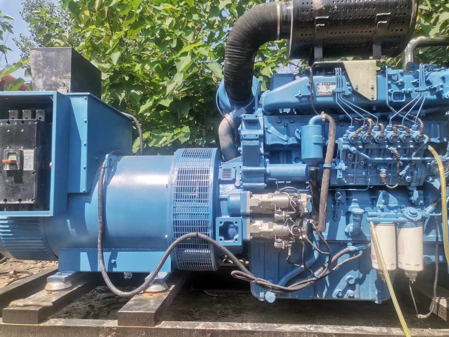 新会详细说明降低 800kW 柴油发电机输出电流波动的方法